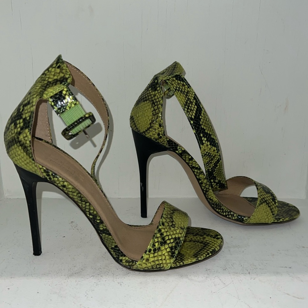 Lime Green ‘Snakeskin’ Heels size 5